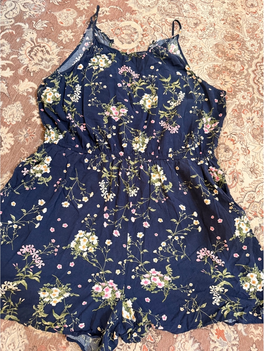 Women’s old navy romper - Picture 1 of 4